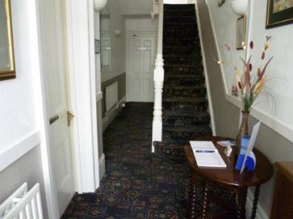 Sandy Bay Guest House Bournemouth Ngoại thất bức ảnh