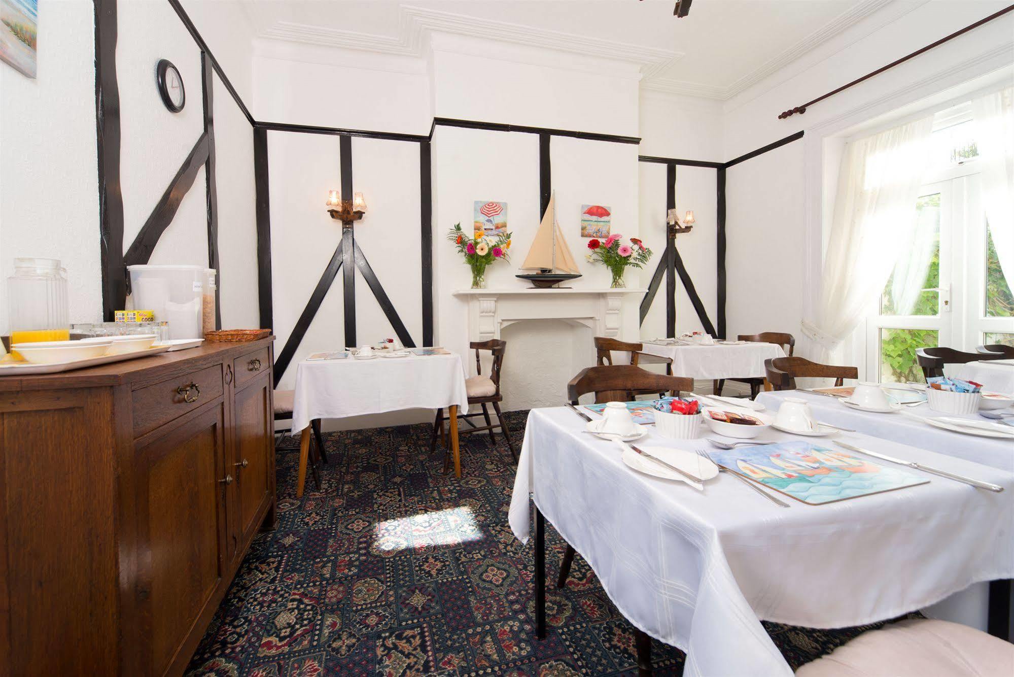 Sandy Bay Guest House Bournemouth Ngoại thất bức ảnh