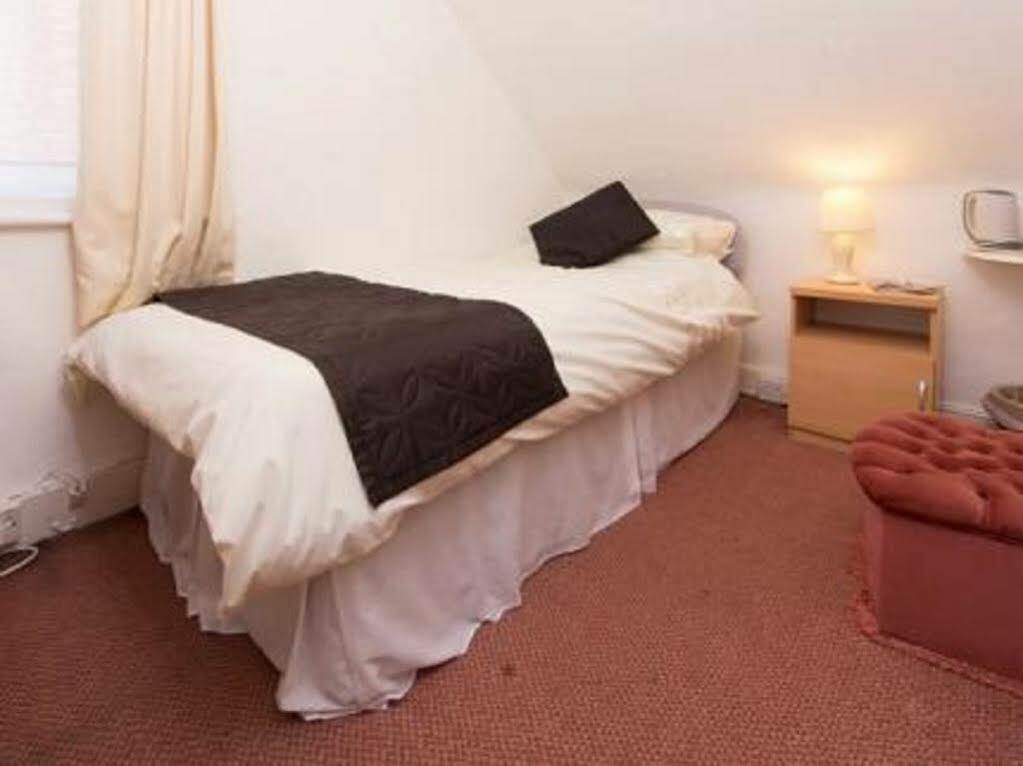 Sandy Bay Guest House Bournemouth Ngoại thất bức ảnh